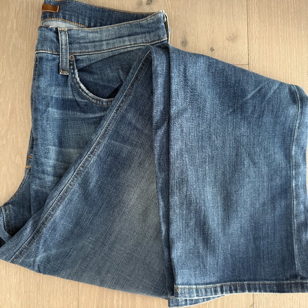 Joe’s Jeans The Rebel Relaxed Fit Size 31